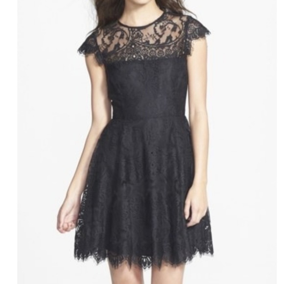 NWT Rhianna Open Back Lace Fit & Flare Cocktail Dr - Picture 1 of 8